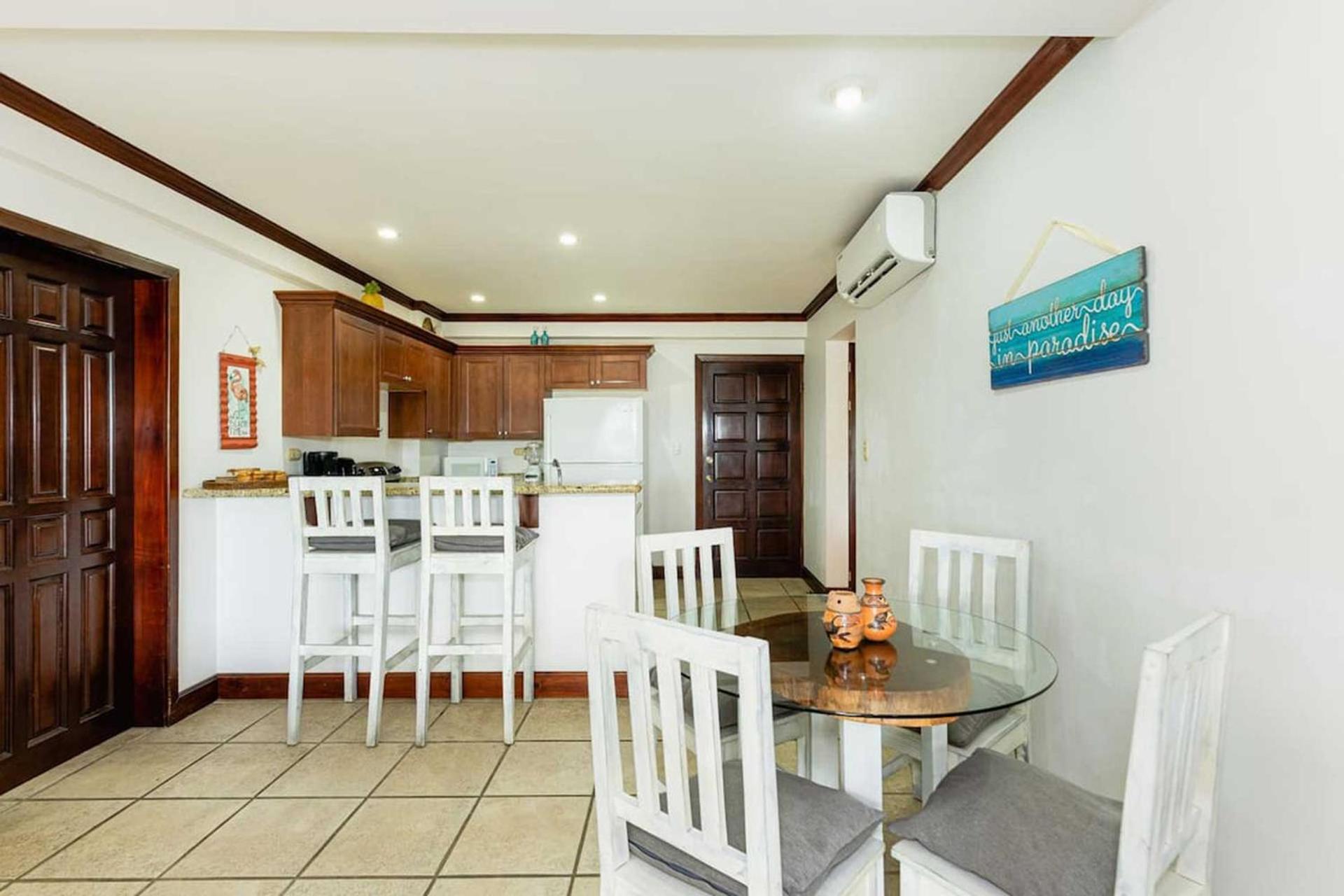Newly Remodeled Unit In Flamingo With Sweeping Ocean Views From Big Terrace Hébergement de vacances *